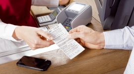 W jaki sposób płacisz za zakupy? BIZNES, Finanse - Przyzwyczajenia i trendy w używaniu kart płatniczych w Europie