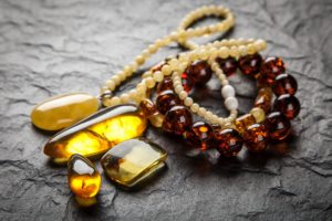 Jubiler online – Coraz większa ilość złota, także biżuterii, jest sprzedawana online