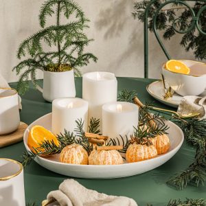 Prostota i naturalność – przepis na piękną zimową aranżację stołu – Kolekcja stoneware SHELL Fyrklövern
